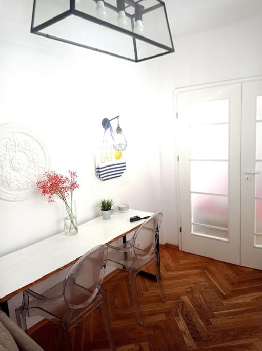 Old Praga Wi-Fi 300Mb Apartman Varsó Kültér fotó