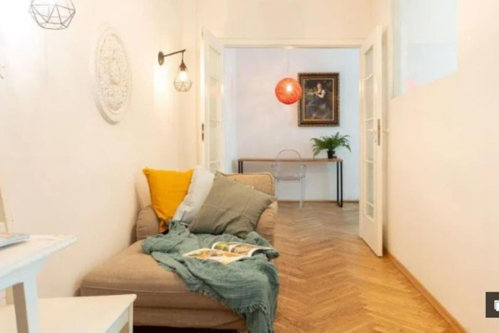 Old Praga Wi-Fi 300Mb Apartman Varsó Kültér fotó